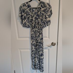 Elegant Blue and White Leaf Print Dress
